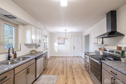 Tiny photo for 2006 S Linda Drive, Bellbrook, OH 45305 (MLS # 946053)