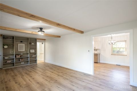 Tiny photo for 2006 S Linda Drive, Bellbrook, OH 45305 (MLS # 946053)