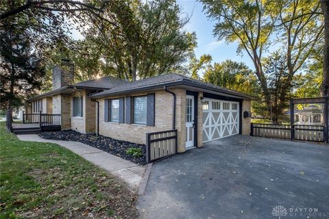 Tiny photo for 2006 S Linda Drive, Bellbrook, OH 45305 (MLS # 946053)