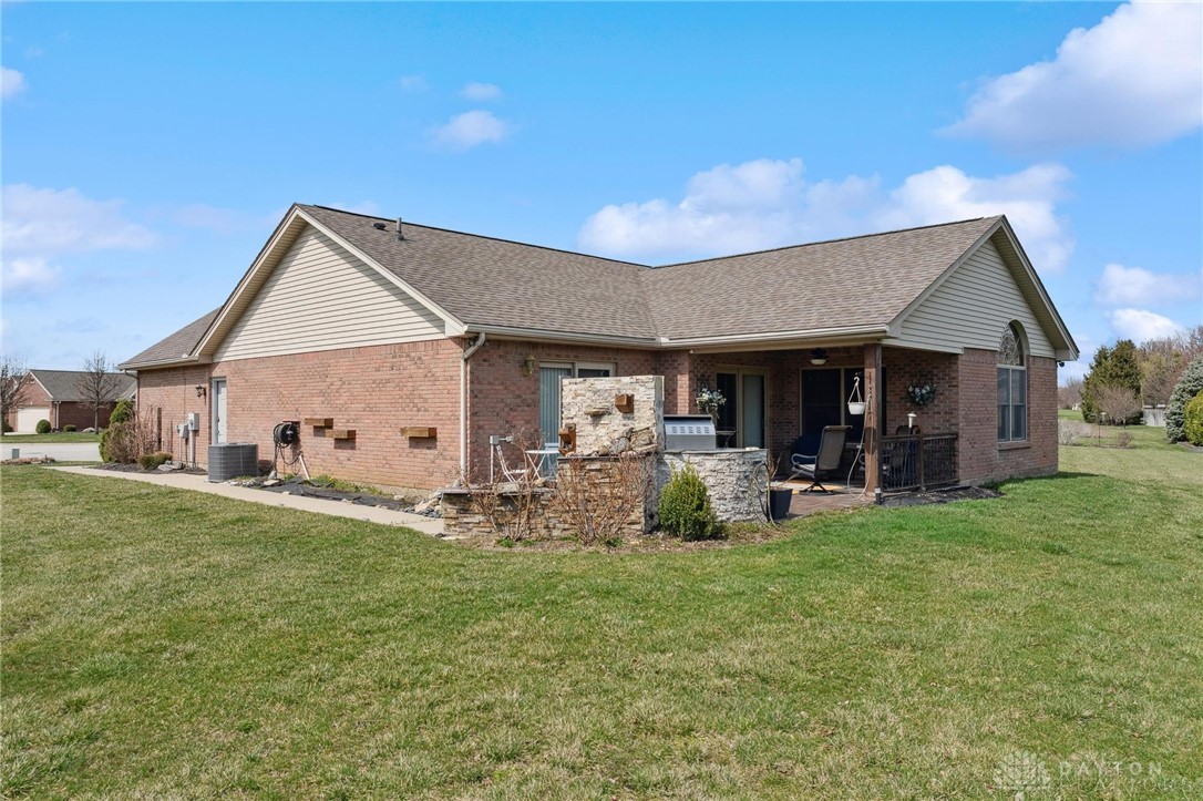 516 Millwood Meadows Drive, Englewood, Ohio image 31