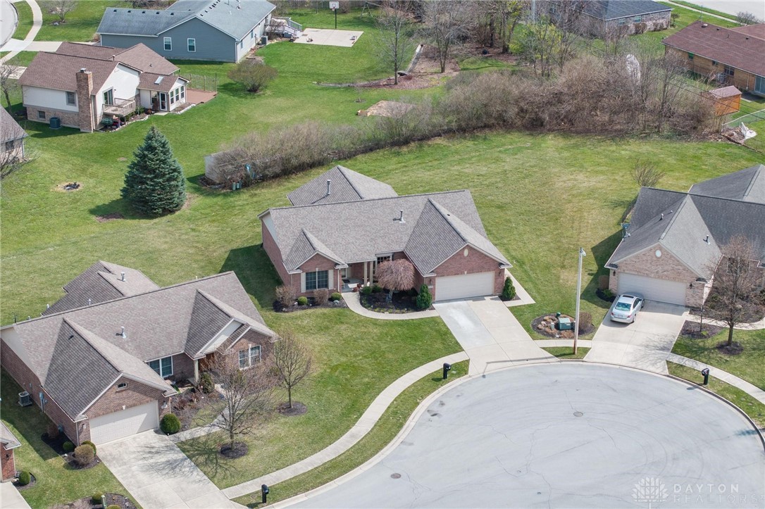 516 Millwood Meadows Drive, Englewood, Ohio image 35