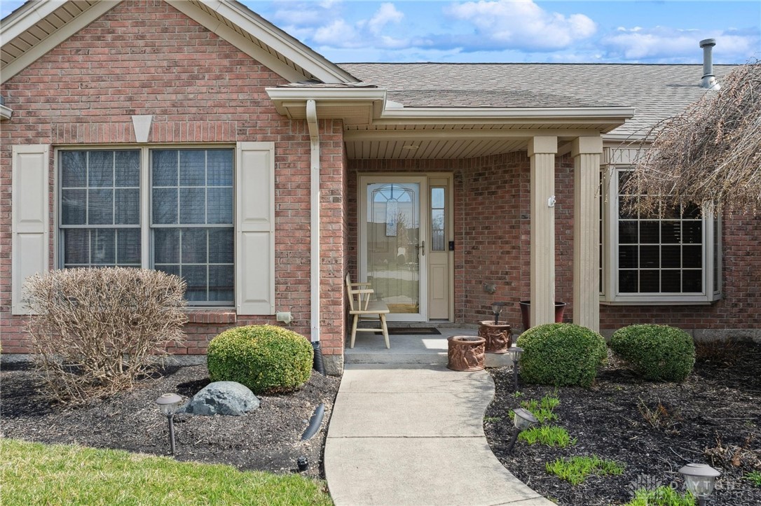 516 Millwood Meadows Drive, Englewood, Ohio image 5