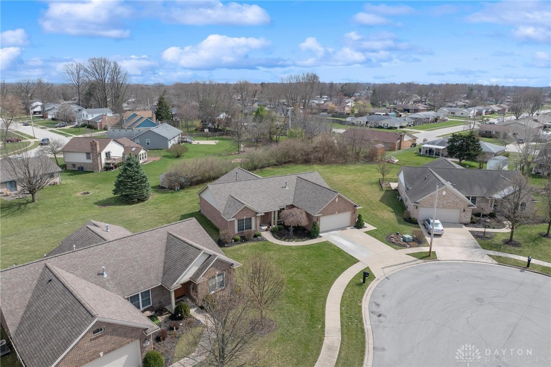 516 Millwood Meadows Drive, Englewood, Ohio image 37
