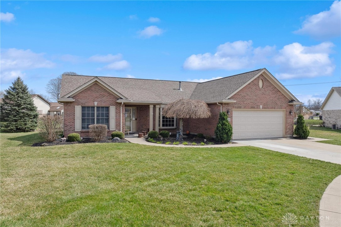 516 Millwood Meadows Drive, Englewood, Ohio image 2