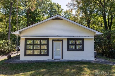Photo of 510 E Wenger Road, Englewood, OH 45322 (MLS # 944932)