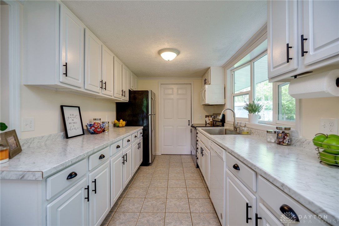 4074 Sierra Park Terrace, Beavercreek, Ohio image 13