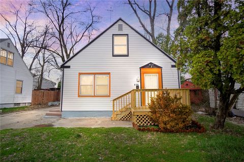 Photo of 419 Lindenwood Road, Dayton, OH 45417 (MLS # 954078)
