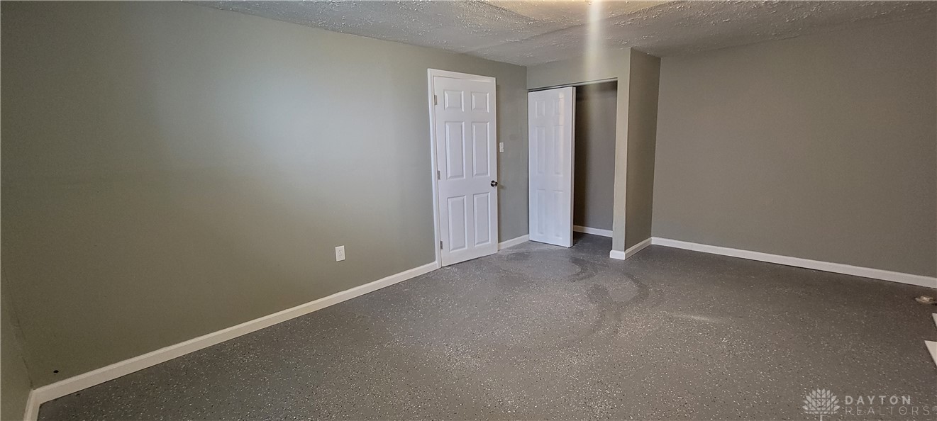 5021 Rockland Drive, Dayton, Ohio image 17