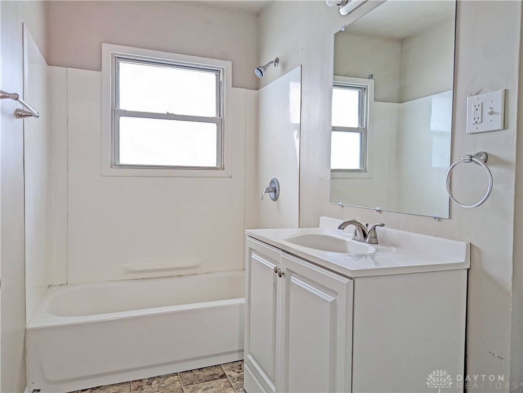 1124 Bookwalter Avenue, New Carlisle, Ohio image 16