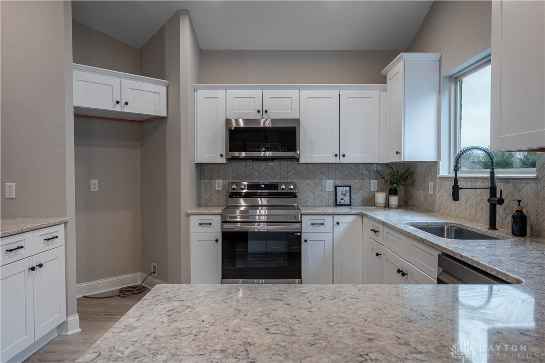 2232 Tandem Drive, Xenia, Ohio image 13