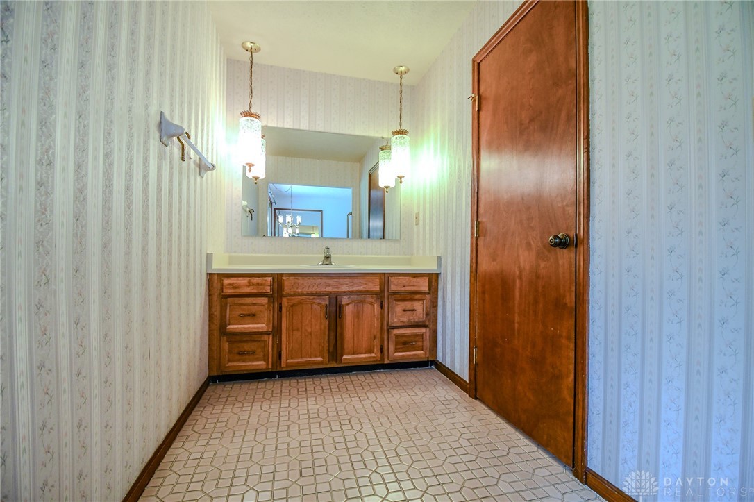 351 Signalfire Drive, Centerville, Ohio image 23