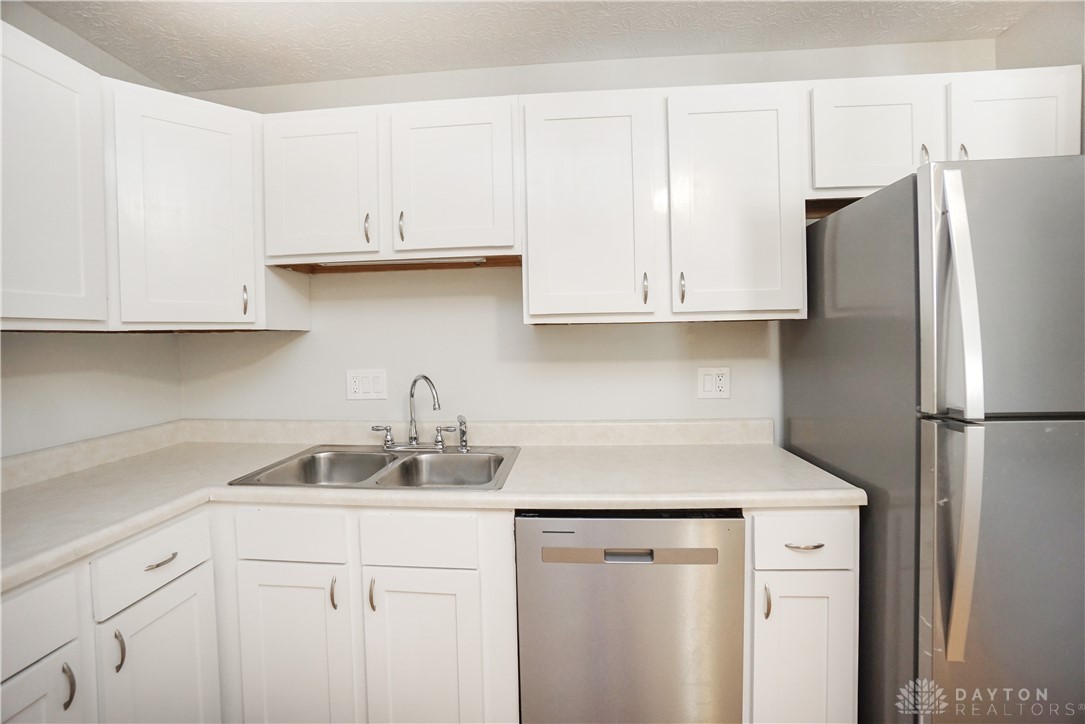 7234 Creekview Drive #9, Colerain Township, Ohio image 16