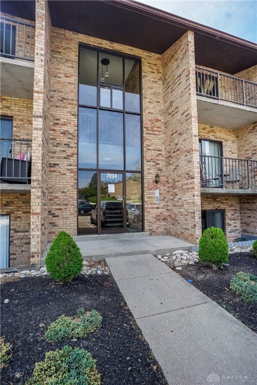 7234 Creekview Drive #9, Colerain Township, Ohio image 3
