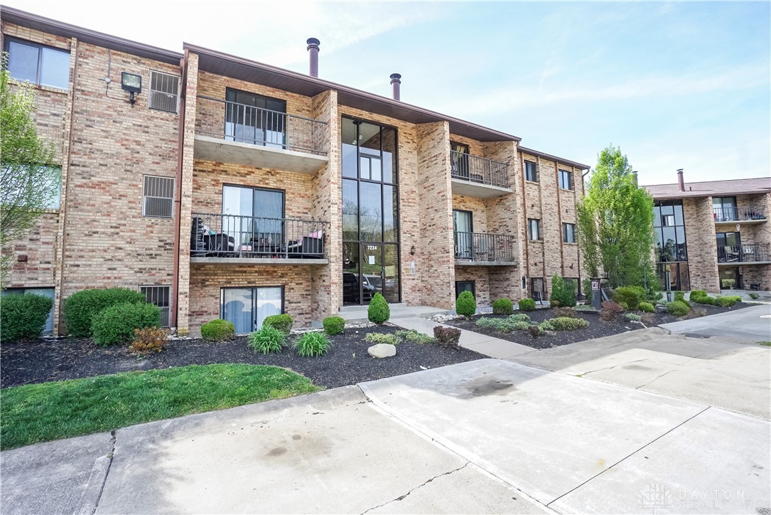 7234 Creekview Drive #9, Colerain Township, Ohio image 2