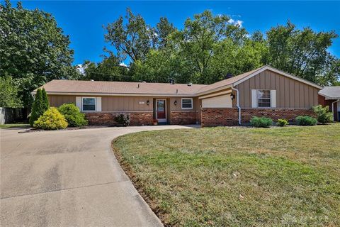 Photo of 4955 Pennswood Drive, Dayton, OH 45424 (MLS # 942683)