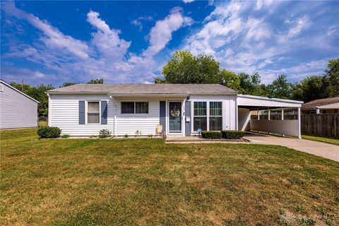 Photo of 590 Kristine Lane, Franklin, OH 45005 (MLS # 941832)