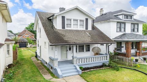 Photo of 329 Grove Avenue, Dayton, OH 45404 (MLS # 944415)