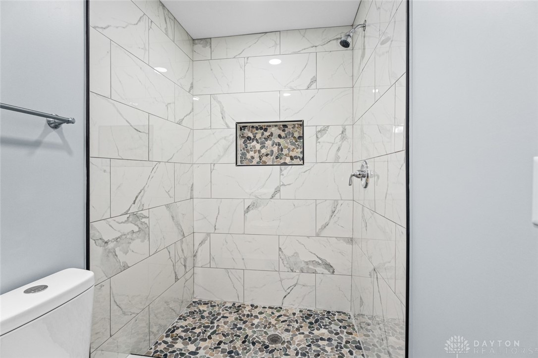 1315 Sierra Ridge Drive, Miamisburg, Ohio image 32