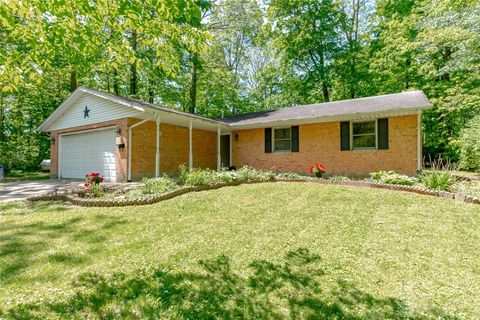Photo of 519 Lakengren Drive, Eaton, OH 45320 (MLS # 959024)