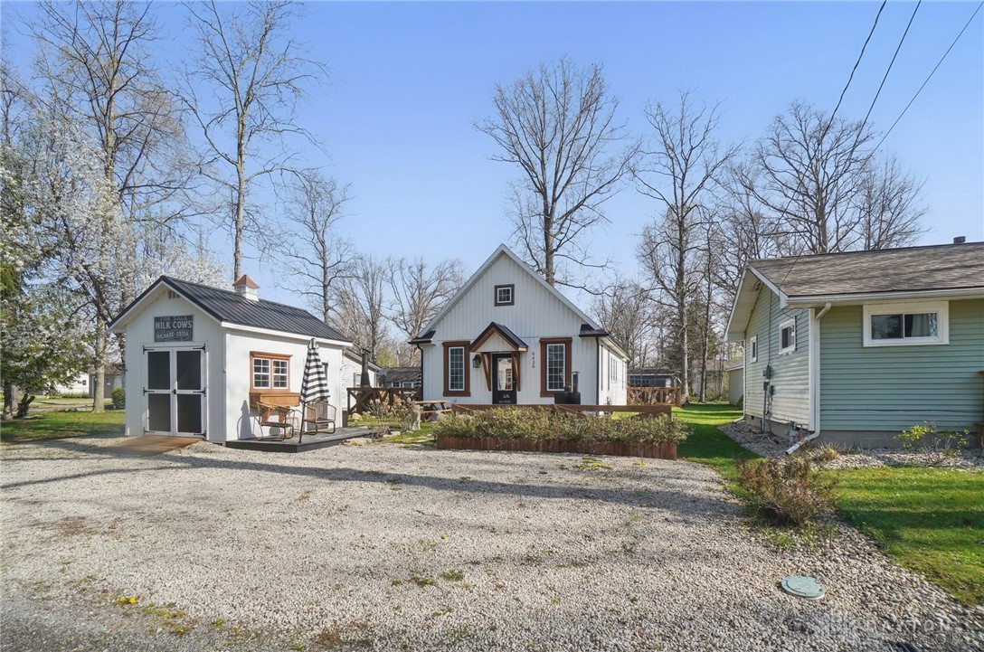 9436 Cottonwood Drive, Huntsville, Ohio image 5