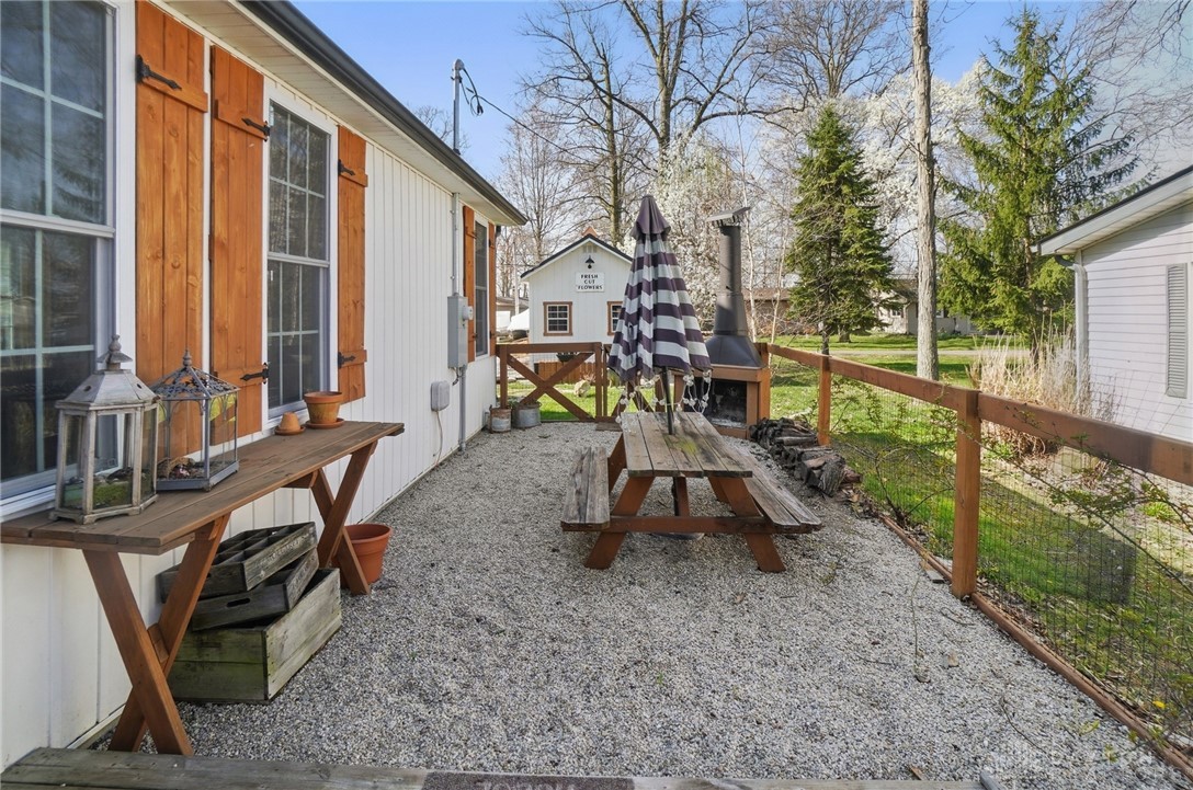 9436 Cottonwood Drive, Huntsville, Ohio image 27
