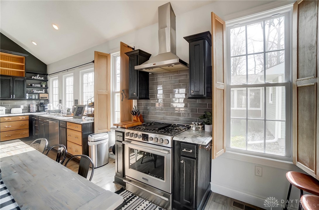 9436 Cottonwood Drive, Huntsville, Ohio image 11