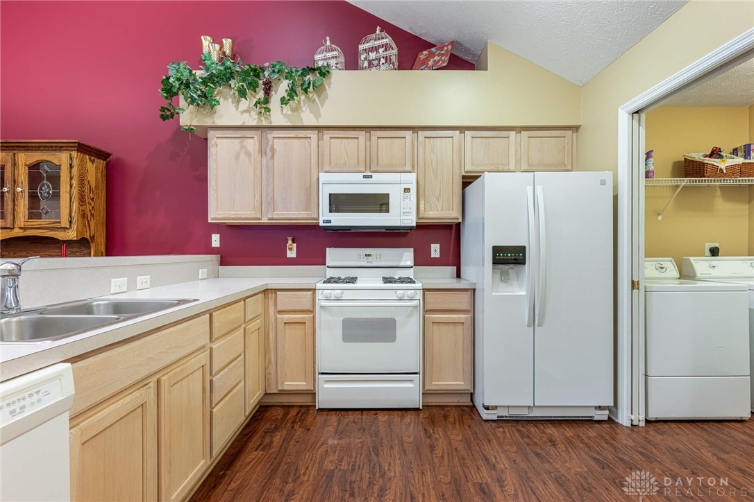 91 Villa Pointe Drive, Springboro, Ohio image 13