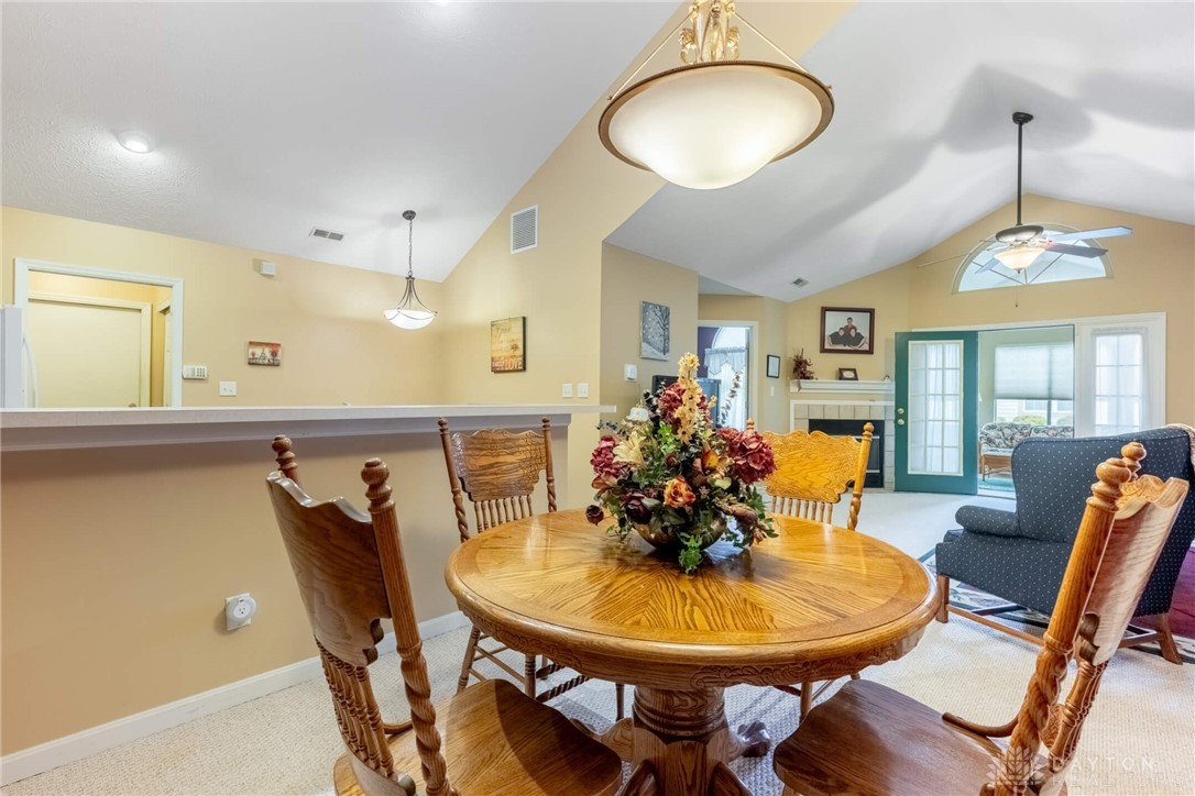 91 Villa Pointe Drive, Springboro, Ohio image 9