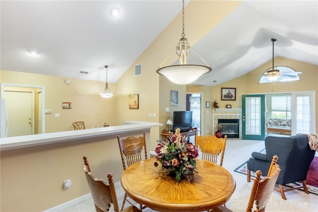 91 Villa Pointe Drive, Springboro, Ohio image 11