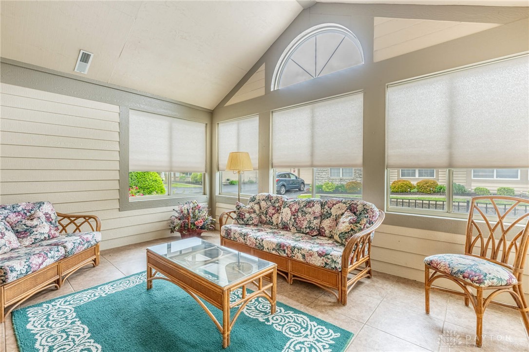 91 Villa Pointe Drive, Springboro, Ohio image 17