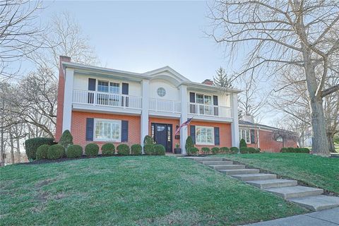 Photo of 326 Maysfield Road, Oakwood, OH 45419 (MLS # 953851)