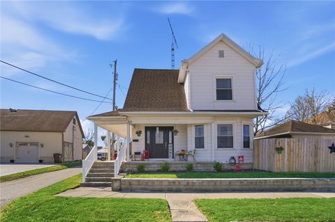 Photo of 315 Walker Street, Greenville, OH 45331 (MLS # 956249)