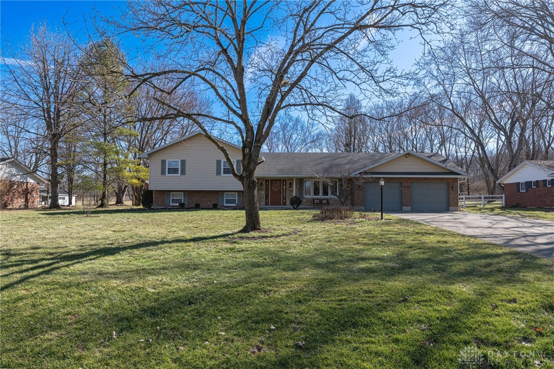 3997 Willowcrest Road, Beavercreek, Ohio image 2
