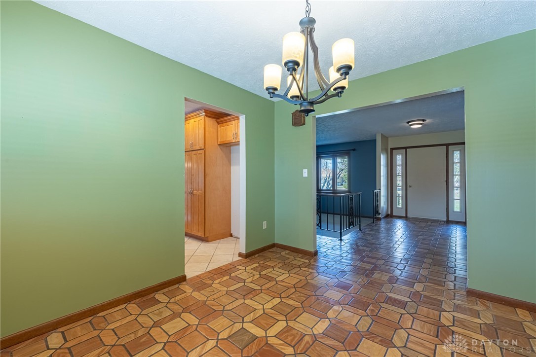 3997 Willowcrest Road, Beavercreek, Ohio image 9