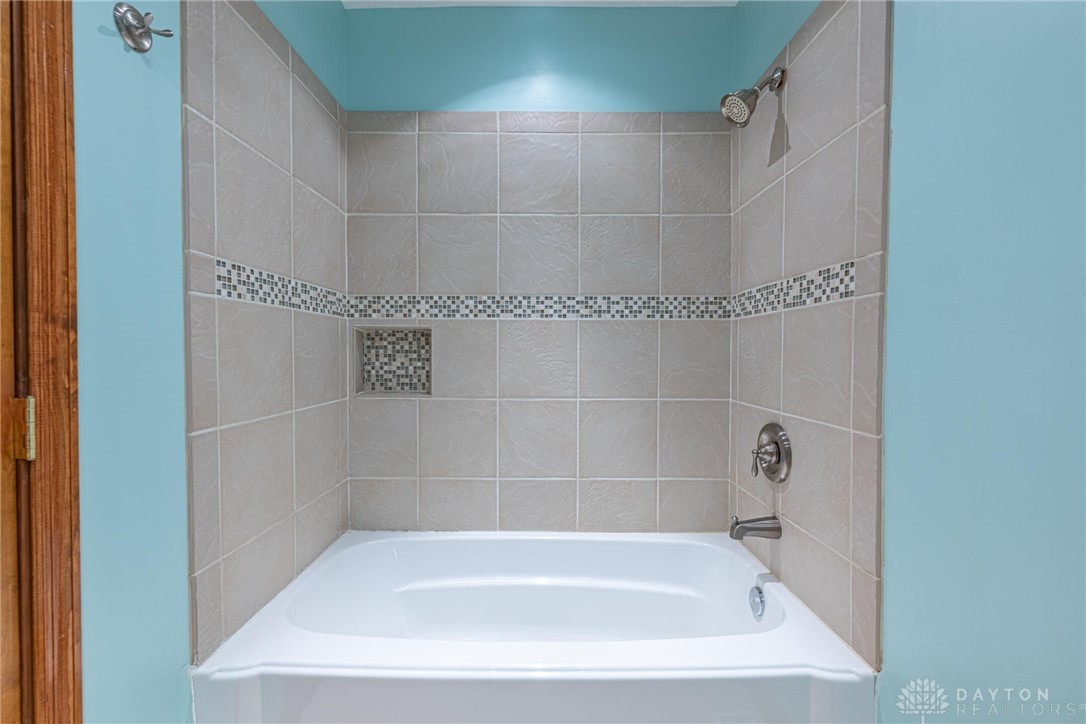 3997 Willowcrest Road, Beavercreek, Ohio image 25