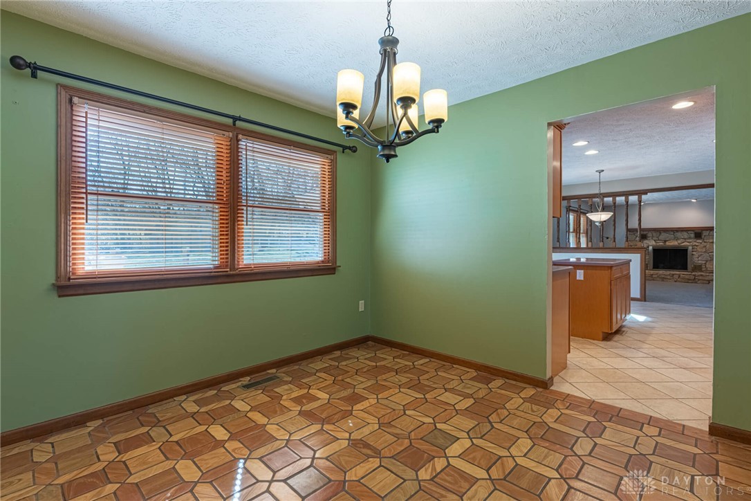 3997 Willowcrest Road, Beavercreek, Ohio image 8