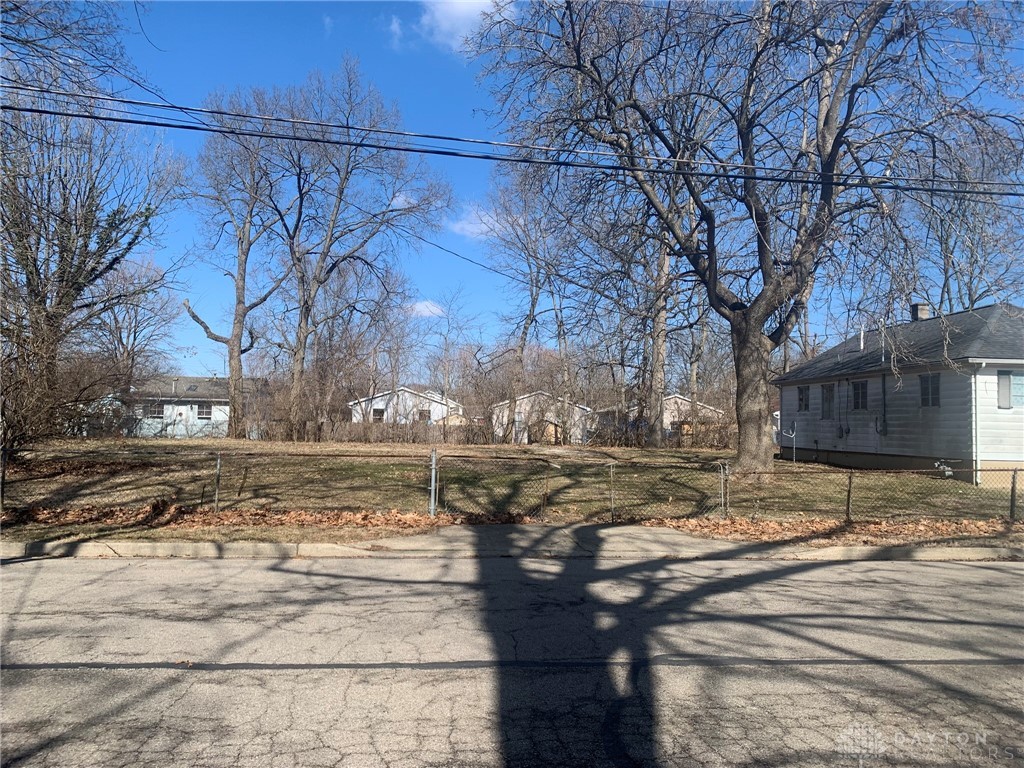 3553 Cozy Camp Road, Moraine, Ohio image 4
