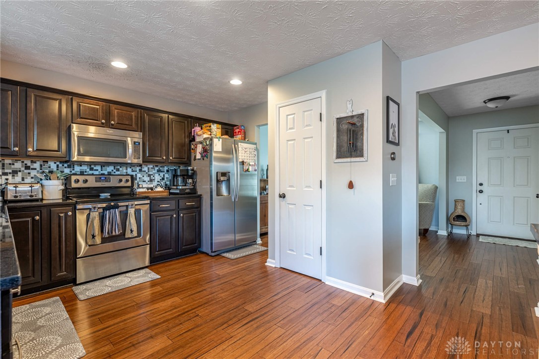 6010 Blackford Way, Tipp City, Ohio image 10
