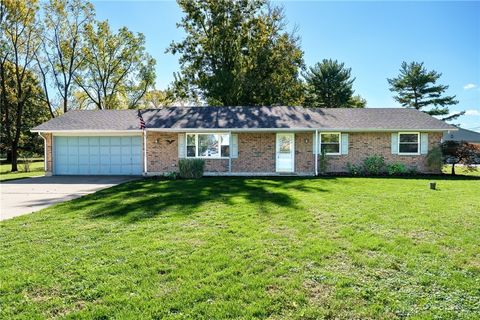 Photo of 5998 Sterling Court, Tipp City, OH 45371 (MLS # 946191)
