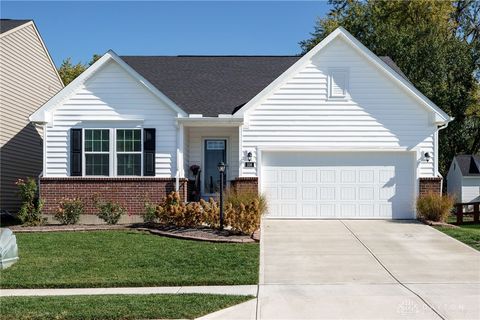 Photo of 316 Warm Springs Drive, Fairborn, OH 45324 (MLS # 946205)