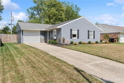 Photo of 174 Bradley Drive, Germantown, OH 45327 (MLS # 944583)