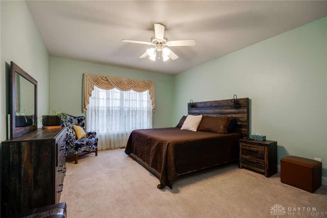 4254 Hummingbird Way, Springfield, Ohio image 28