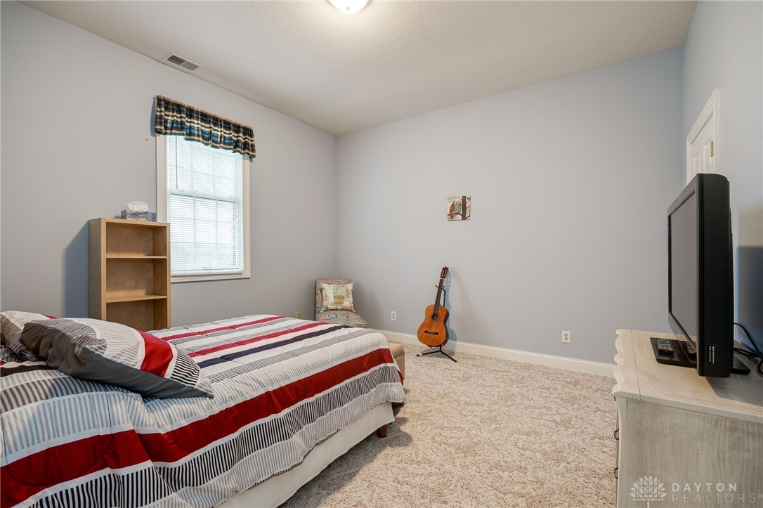 4254 Hummingbird Way, Springfield, Ohio image 40