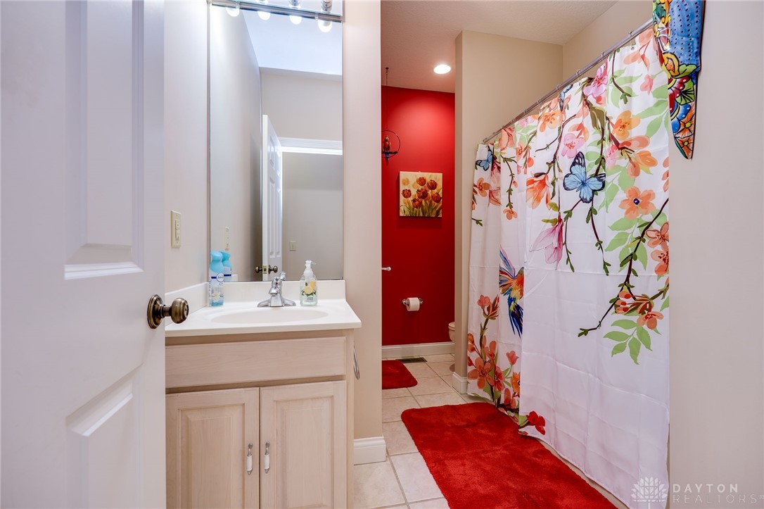 4254 Hummingbird Way, Springfield, Ohio image 25
