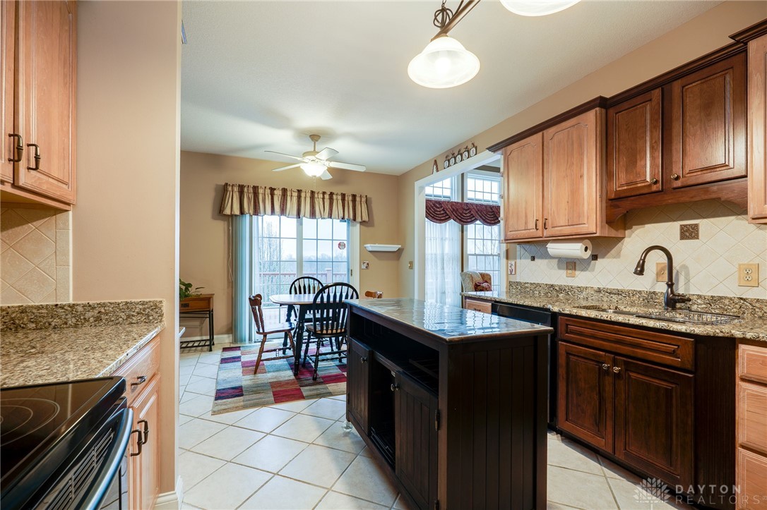 4254 Hummingbird Way, Springfield, Ohio image 19