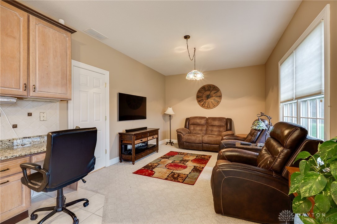 4254 Hummingbird Way, Springfield, Ohio image 22