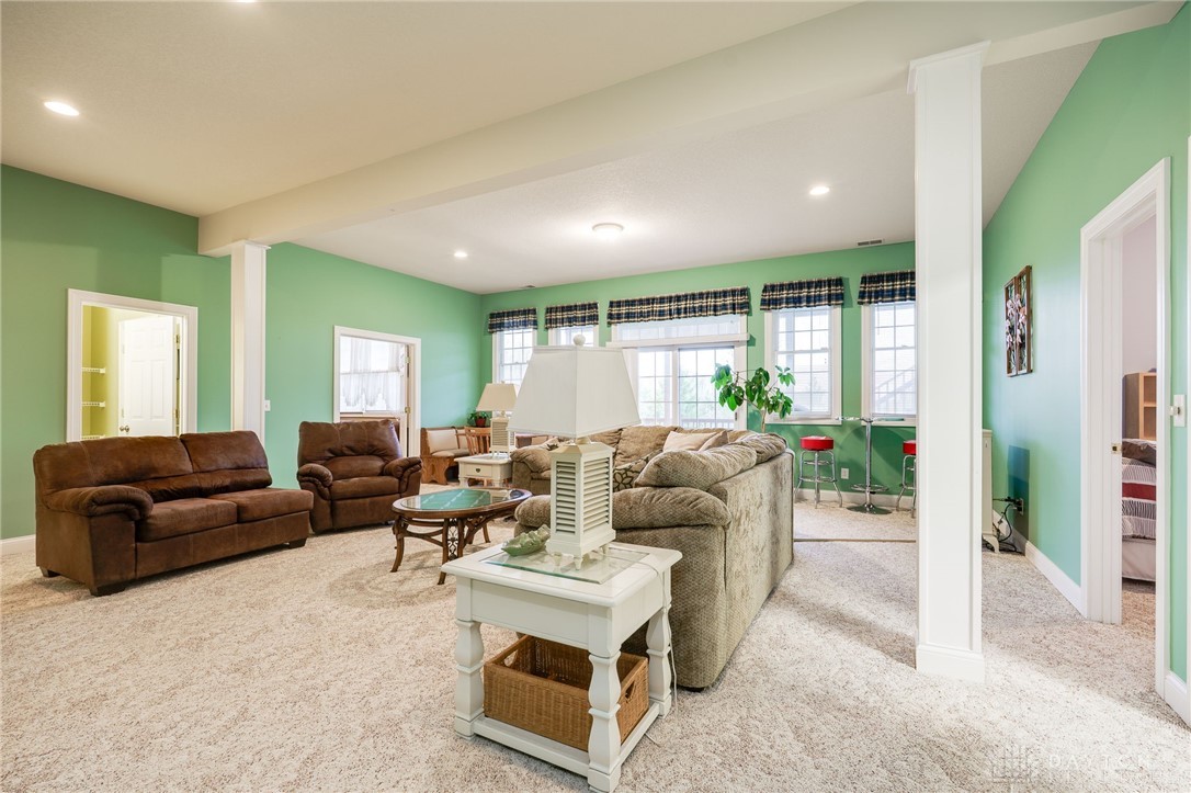 4254 Hummingbird Way, Springfield, Ohio image 38