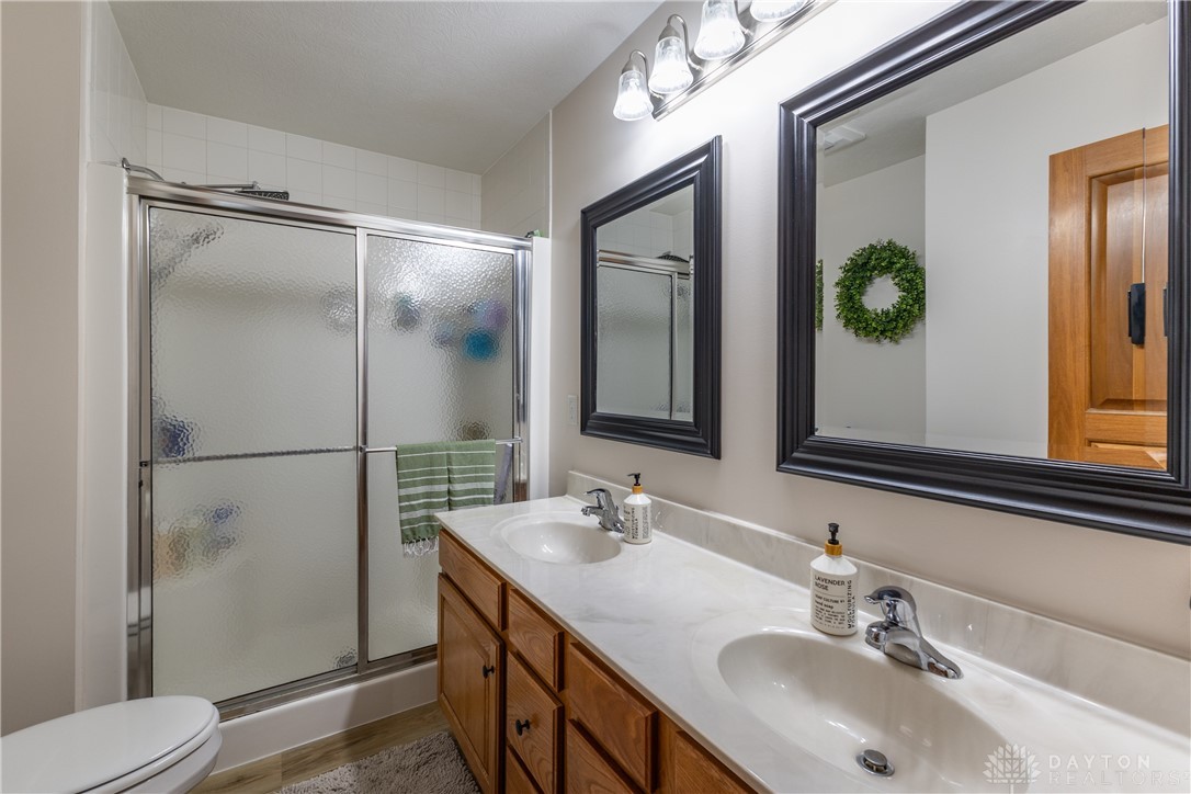 2733 Fieldbrook Court, Troy, Ohio image 31
