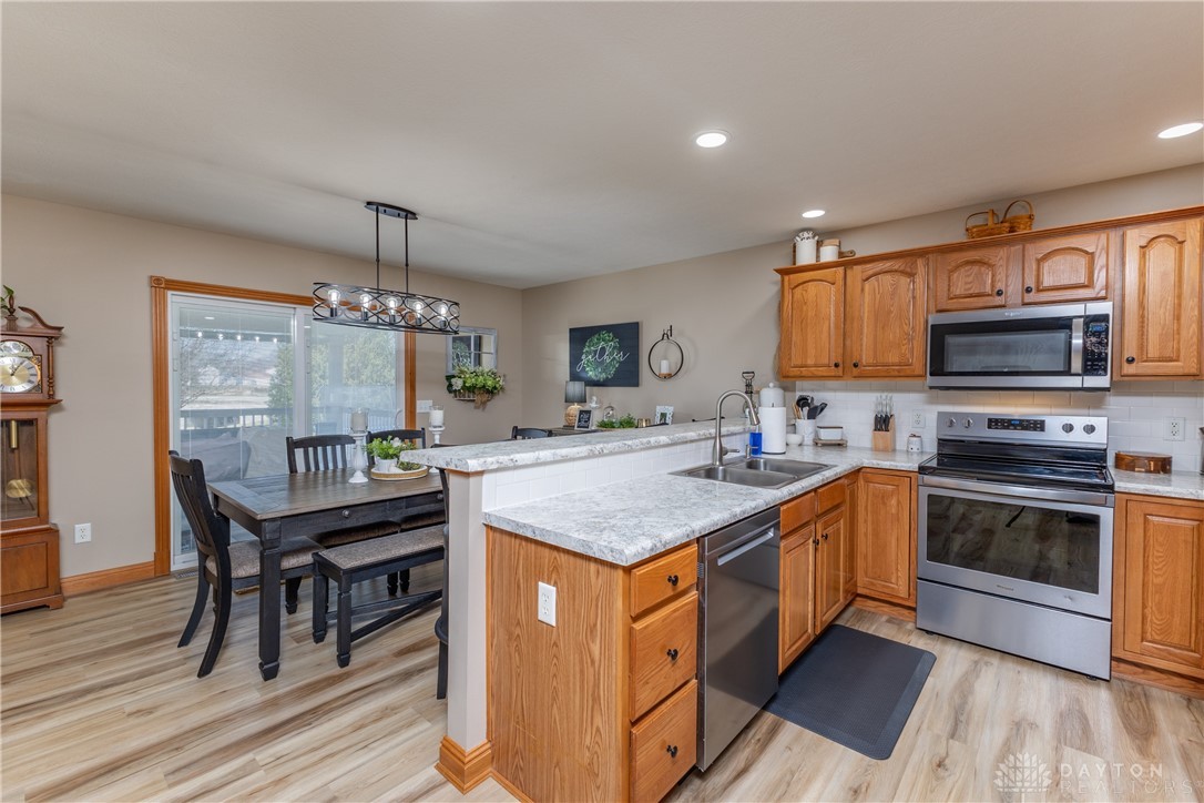 2733 Fieldbrook Court, Troy, Ohio image 22