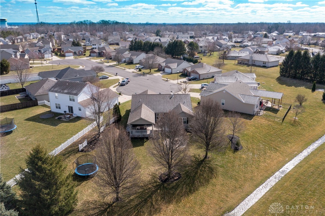 2733 Fieldbrook Court, Troy, Ohio image 4